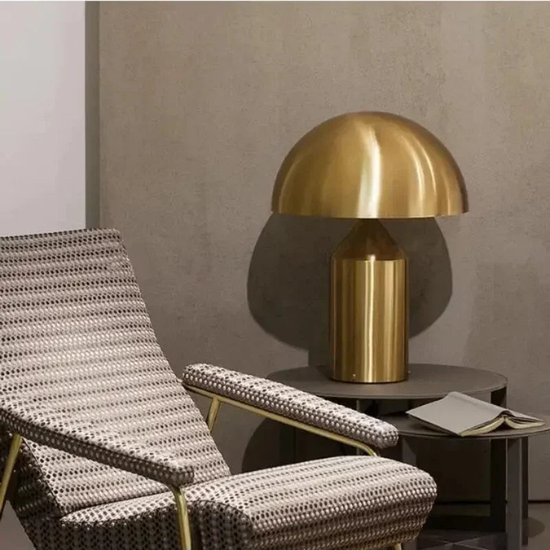 lampe table moderne métal doré forme champignon luxe éclairage intérieur maison