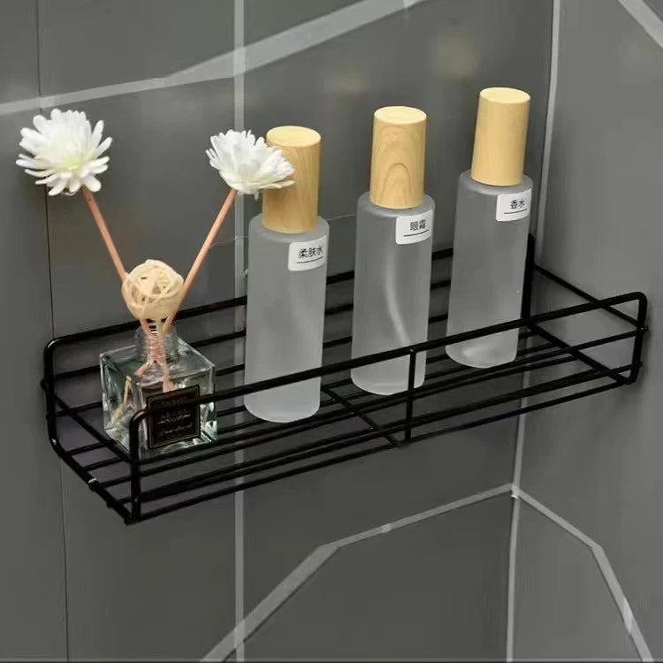 étagère salle bain moderne fer noir blanche grille métallique adhésive cosmétique rangement angle mur