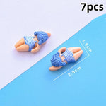 figurines résine personnes allongées peau claire vêtements colorés rayures pois léopard cartoon bijoux diy