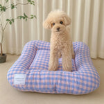 coussin animal velours côtelé carreaux bleu clair jaune rose blanc confortable moderne