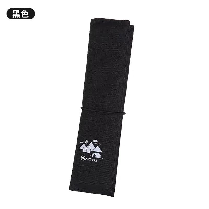 coussin pliable plein air camping noir vert olive imprimé logo blanc texture tissée pratique