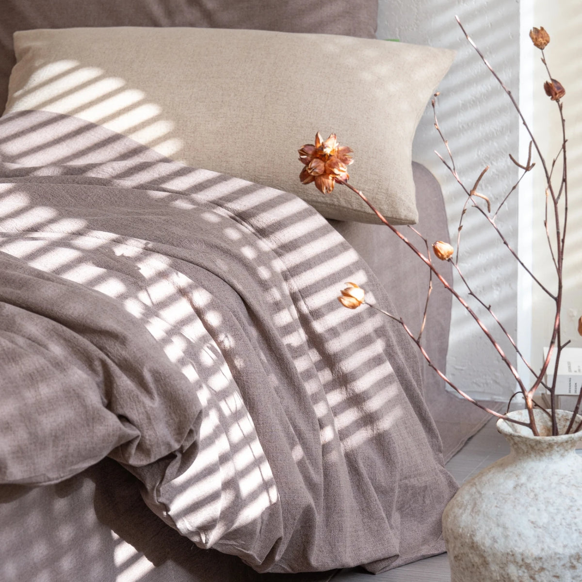 drap housse couette taies d'oreiller literie lin texturé beige taupe minimaliste naturel