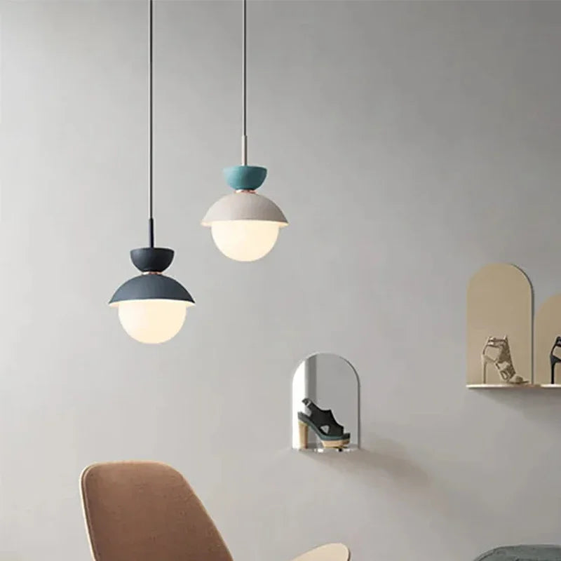 suspension lumineuse moderne pendentif câble bleu rose gris sphérique mat