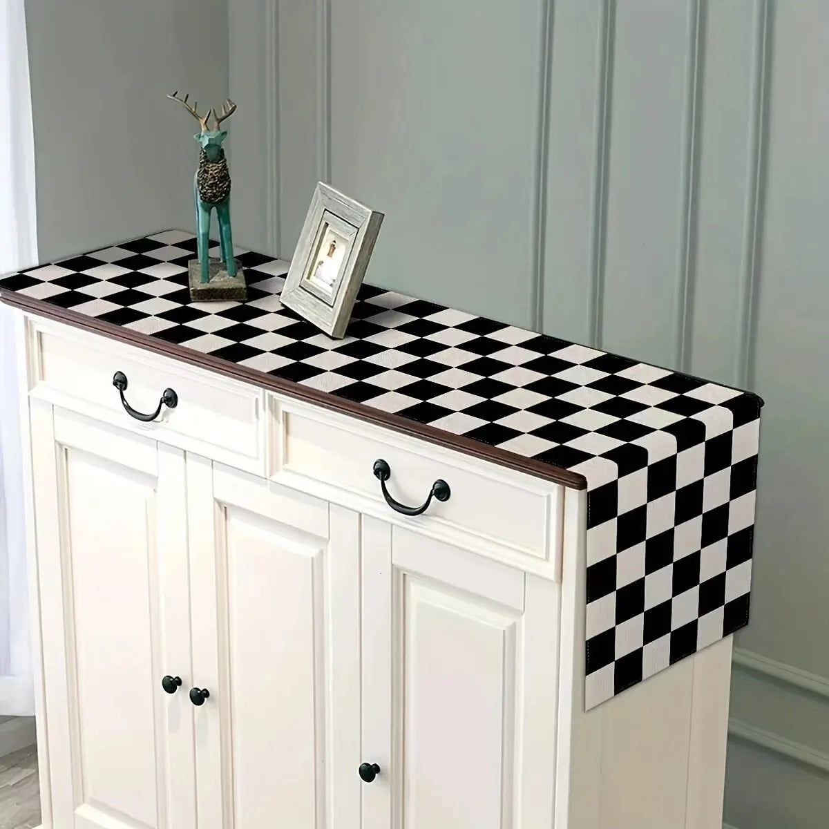 nappe table lin noir blanc carreaux géométriques moderne décoration maison simple vertical textiles