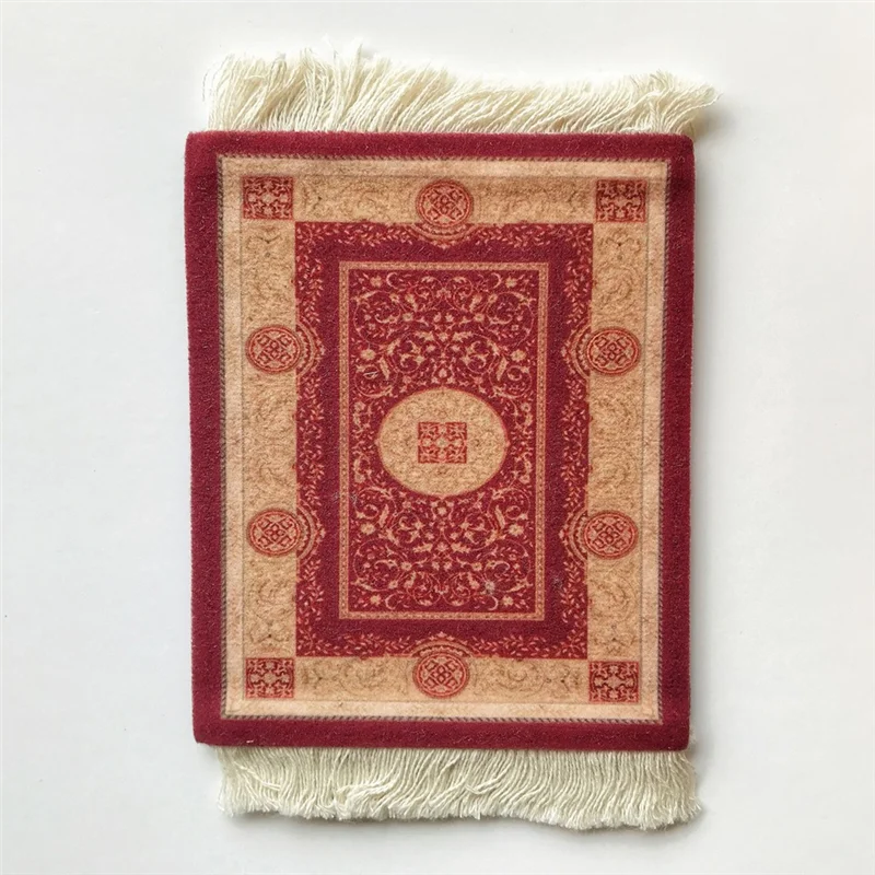 tapis décoratif oriental motifs floraux rouge beige vert clair 9cmx11cm