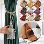 pompons rideau beige gris vert classiques attache bois franges opaques moderne decoration maison