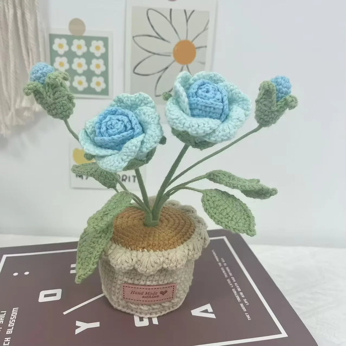 décoration maison bouquet fleurs tricotées artisanale violet jaune bleu roseclair vert
