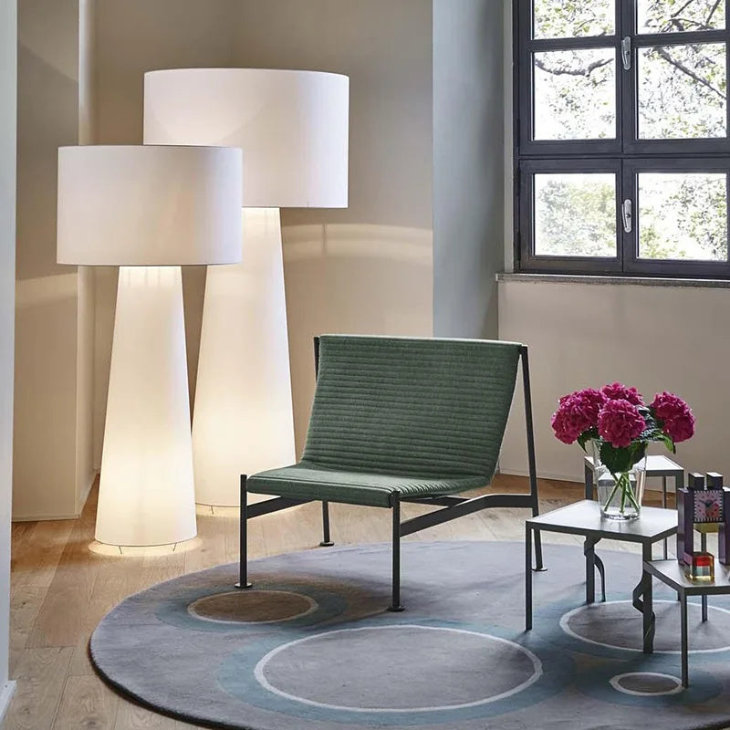 lampe table moderne blanc abat jour tissu pied fer éclairage intérieur