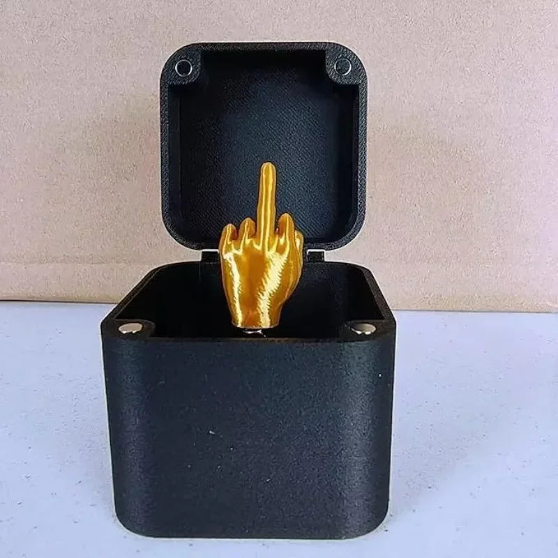 boîte cadeau noire moderne vis ruban doré boutons clé bavette bande maintien festoonnée occasionnelle