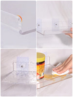 Étagère acrylique noire avec plante