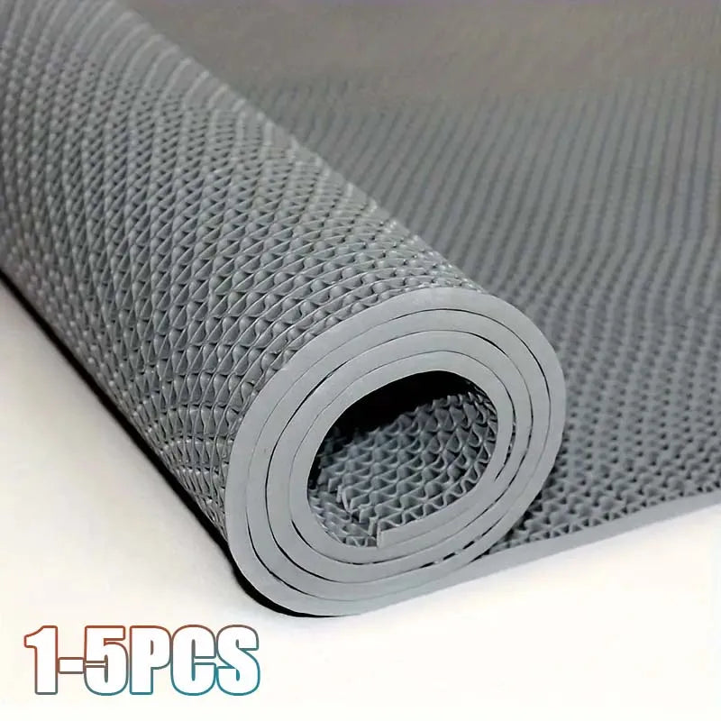 tapis sol moderne gris rouge vert motif triangles pvc antidérapant salle bains cuisine