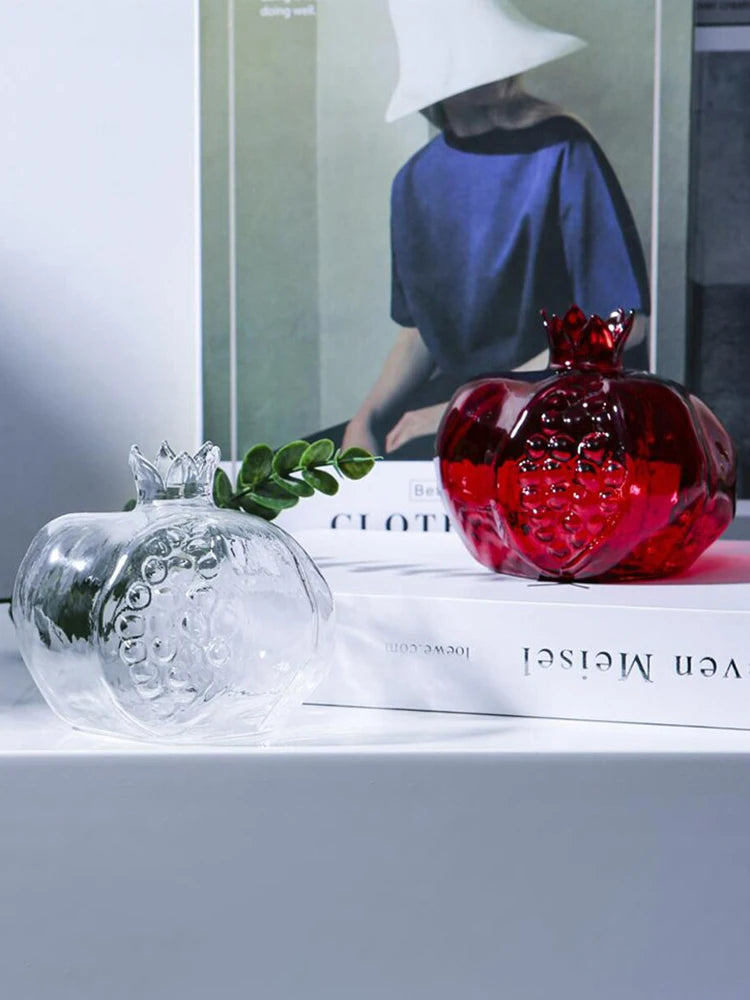 vases transparents rouges texturés vases grenade moderne artisanal fleurs artificielles