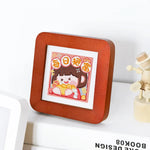 cadres photo miniatures bois opaques minimaliste couleurs noir blanc marron illustrations portraits