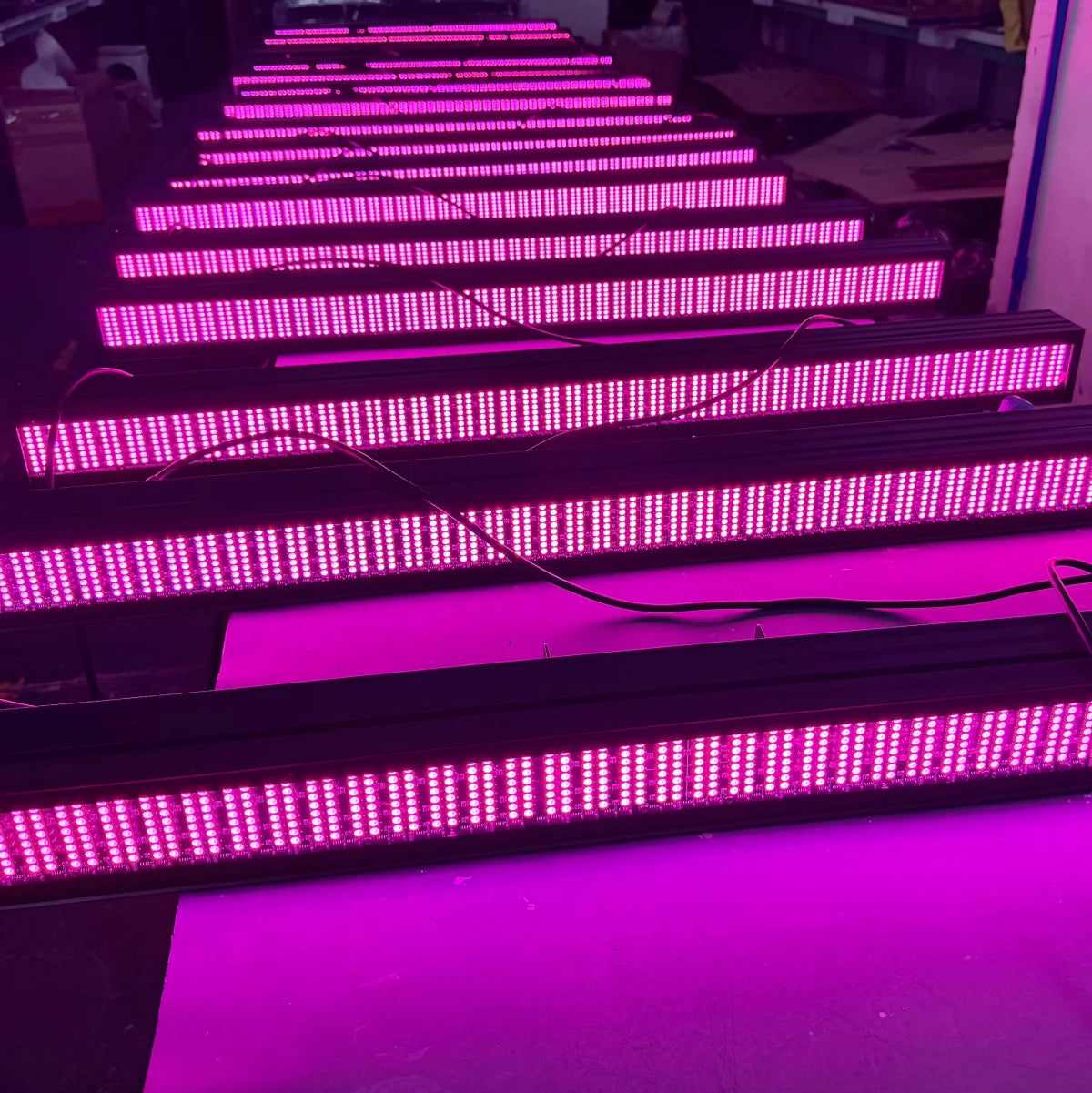 barre lumineuse led 200w noir moderne dmx stroboscope effet scène dj