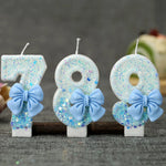 décoration anniversaire bougie chiffre paillettes argentées bleu clair festive tringle métallique simple élégante cute