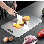 planches découper acier inoxydable surface brossée moderne trou accrochage durable alimentaire