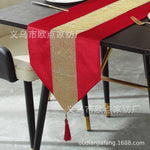 nappe décorative moderne tissu uni strass central franges couleur noir rouge or élégante table