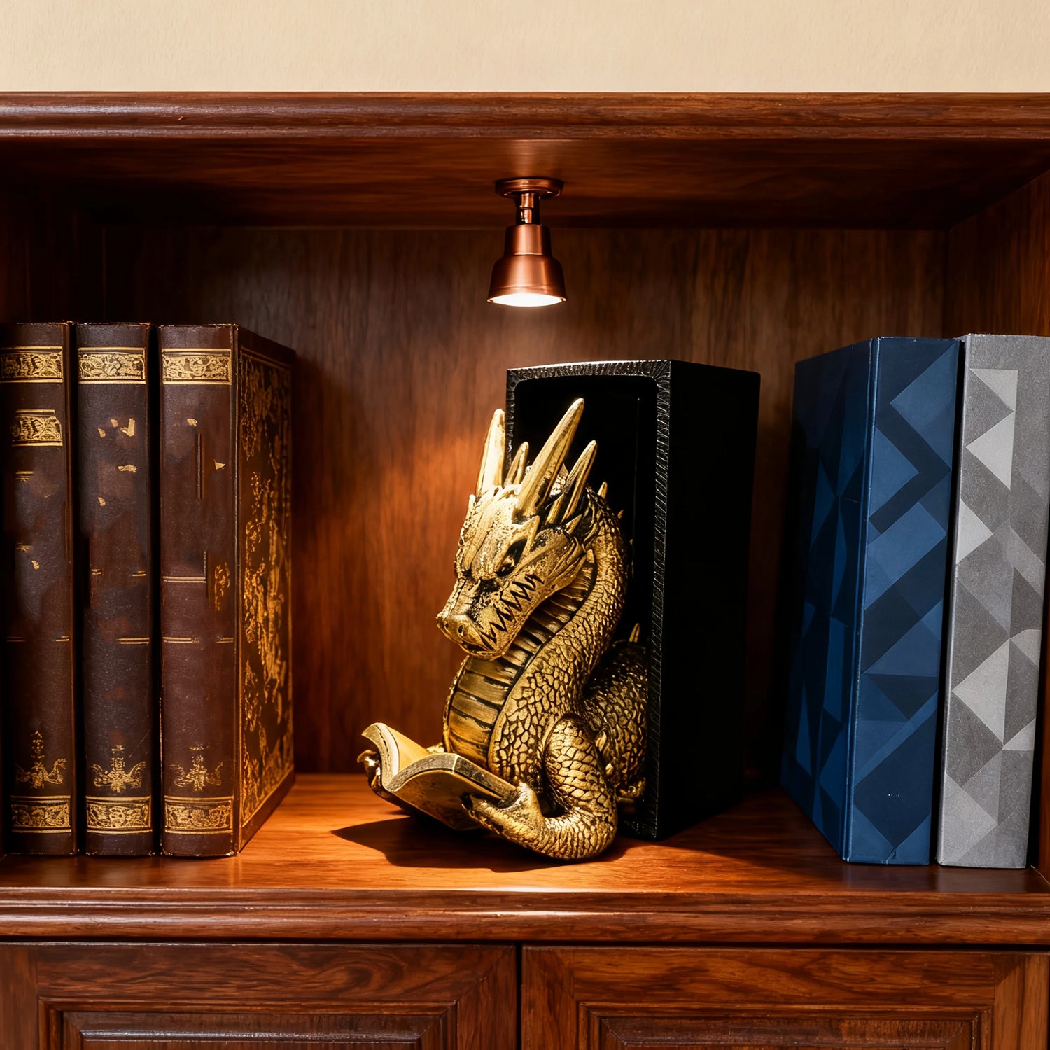 Serre-livres Dragon détail de la queue et des écailles