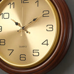 horloge murale classique traditionnel couleur marron or beige motif cannelé