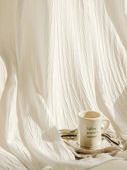 rideau blanc cassé plissé semi transparent bohème minimaliste intérieur chambre salon
