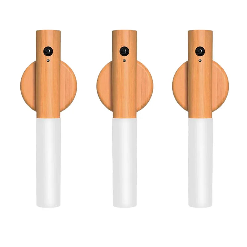 lampe poche rechargeable adhésive moderne bois marron foncé blanc texture naturelle interrupteur port charge