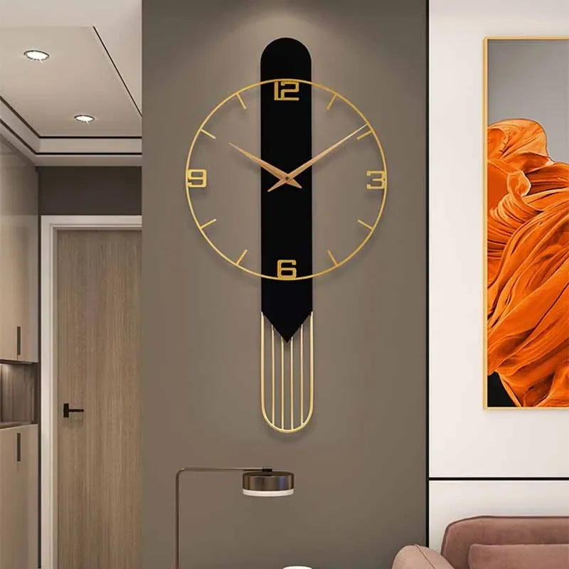 Horloge murale design épuré accrochée au-dessus d'un canapé contemporain