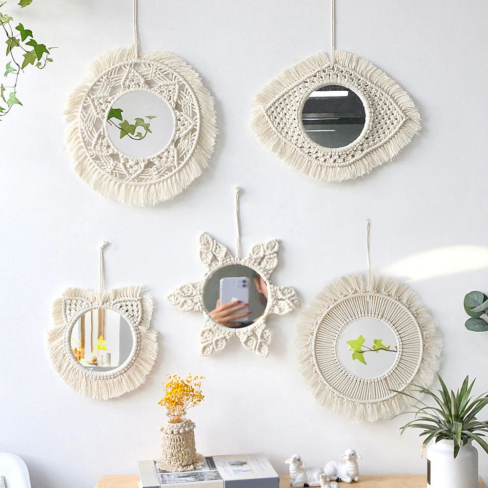miroir mural macramé boho blanc franges décoration intérieure chambre salon artisanal