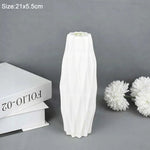 vases modernes vert pastel blanc rose texture géométrique minimaliste