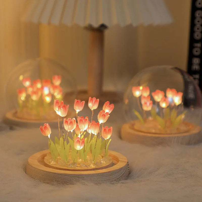 Veilleuse fleur tulipe LED noir sur table de nuit