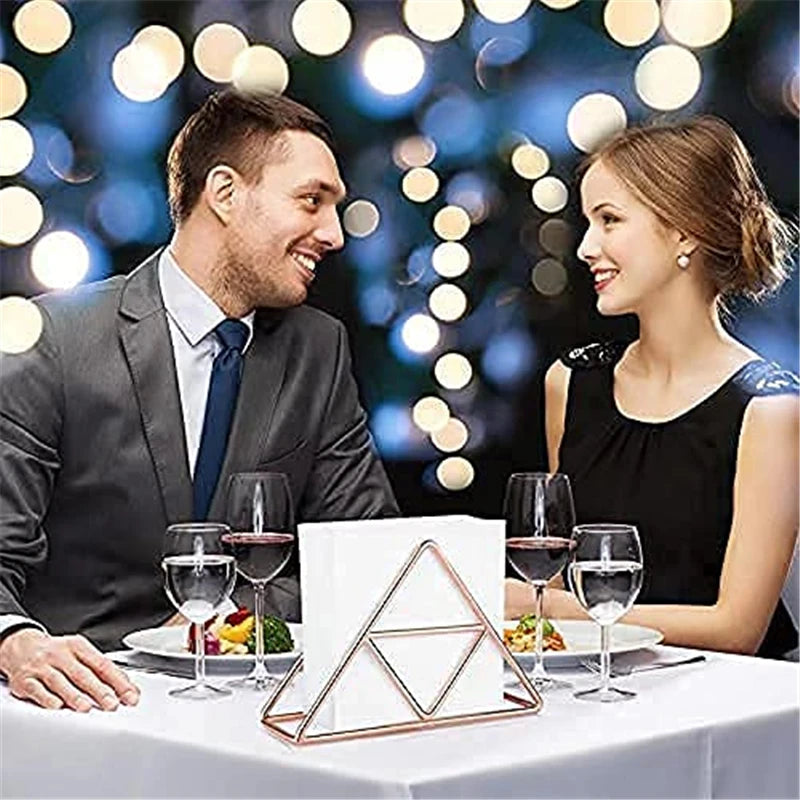porte serviettes moderne or rose gold noir argenté triangle geometrique deco table restaurant événement