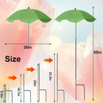 Parasol d'ombrage brun installé dans un jardin avec fleurs
