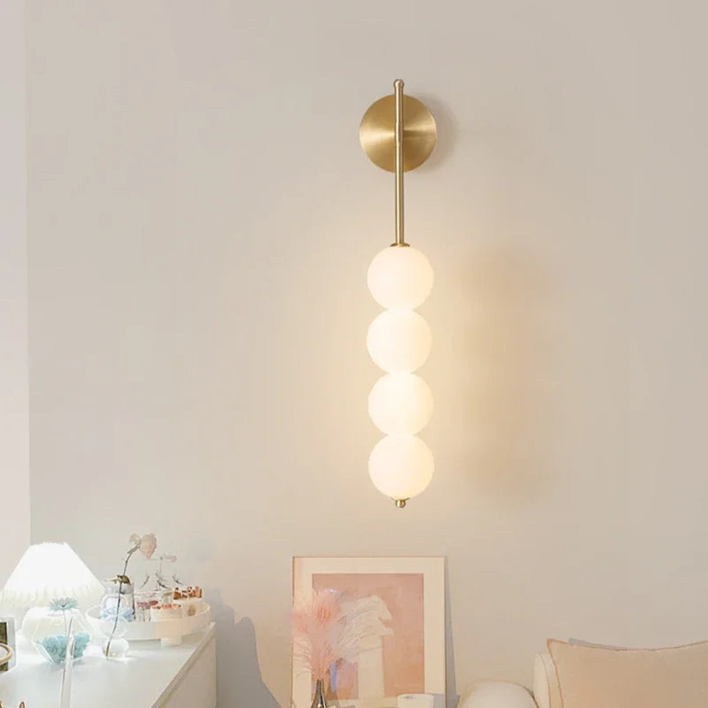 applique murale moderne minimaliste noir globes blancs nordique decoration chambre salon minimaliste