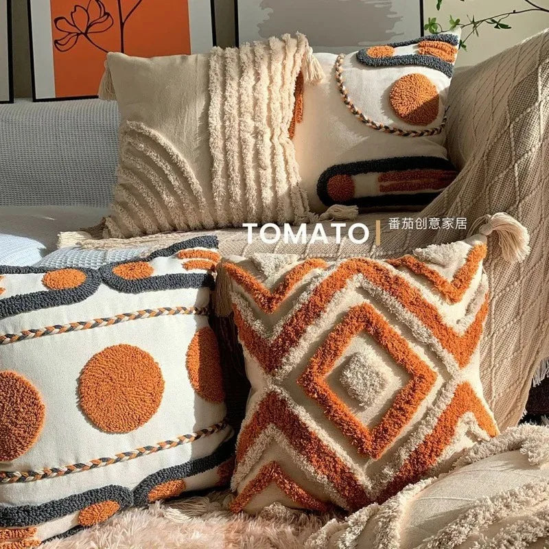 taies d'oreiller géométriques brodées boho chic couleurs beige orange gris franges respectueuses environnement decoration