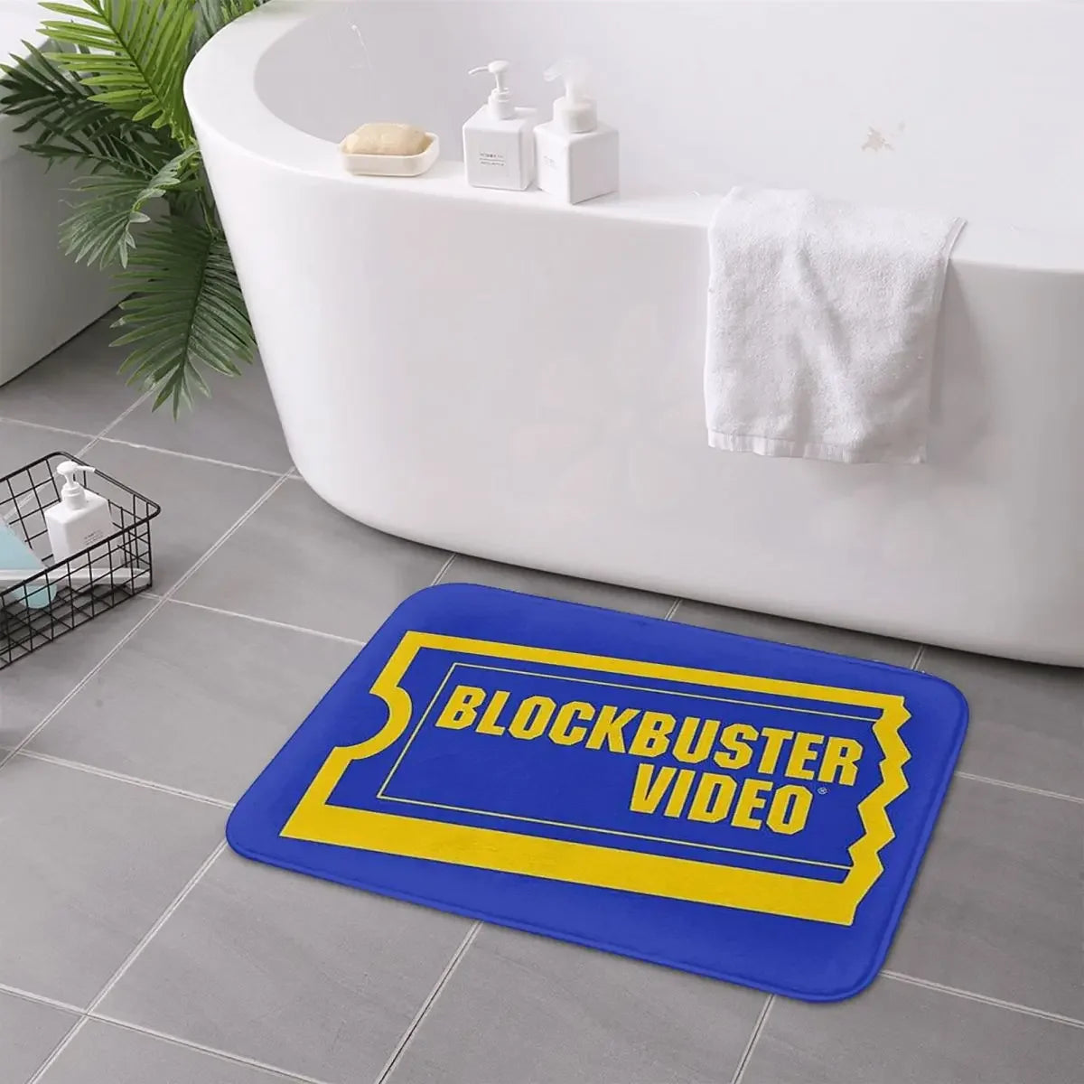 tapis sol antidérapant imperméable coton polyester bleu foncé jaune motif blockbuster video rétro duveteux