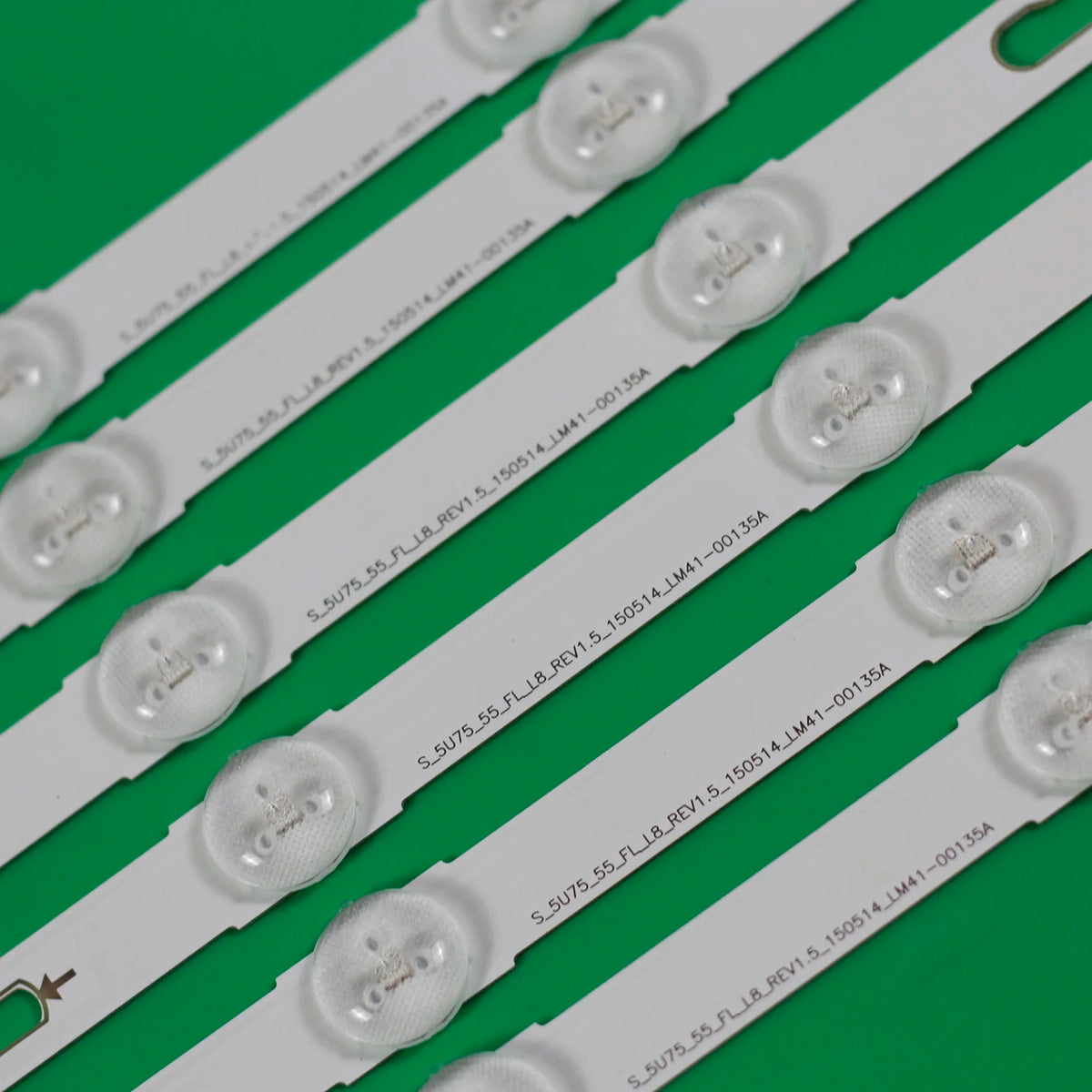 bande lumineuse led blanc moderne connecteurs électriques translucide rondes