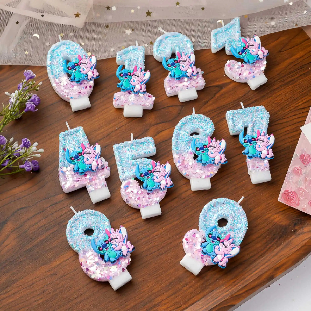 bougies numériques bicolores paillettes personnages animés bleu rose blanc decoration anniversaire enfants
