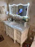 meuble salle bain blanc marbre ornements baroques vasque miroir accessoires classique autonome bois
