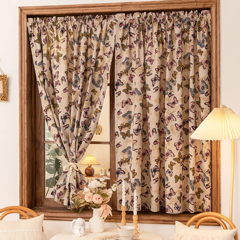 rideau opaque motif papillon coloré classique romantique fenêtre salon maison beige décoratif