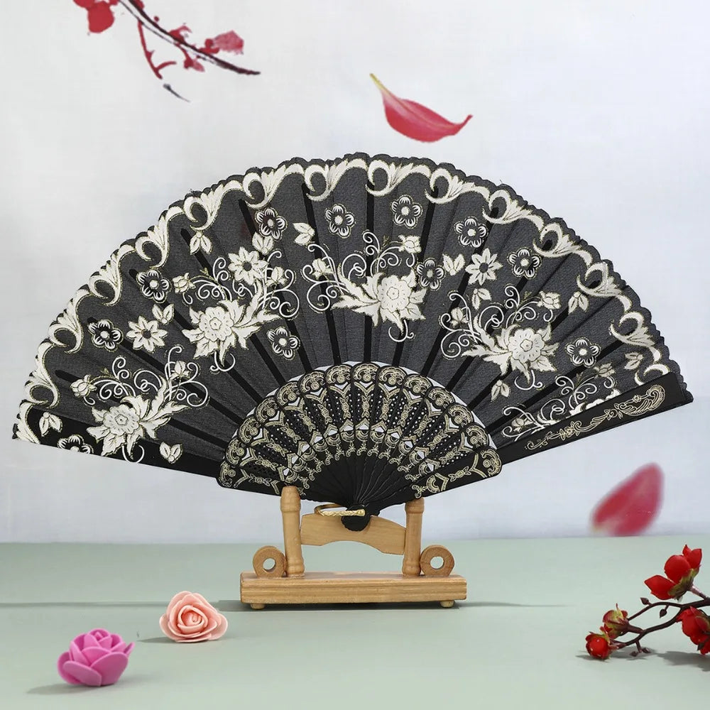 éventail pliant traditionnel violet blanc fleurs brodées clips métalliques pompon élégant décoration danse hand