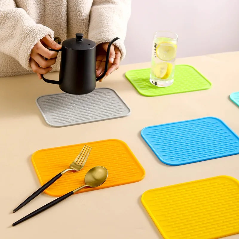 tapis protection cuisine silicone moderne vert bleu gris motifs géométriques