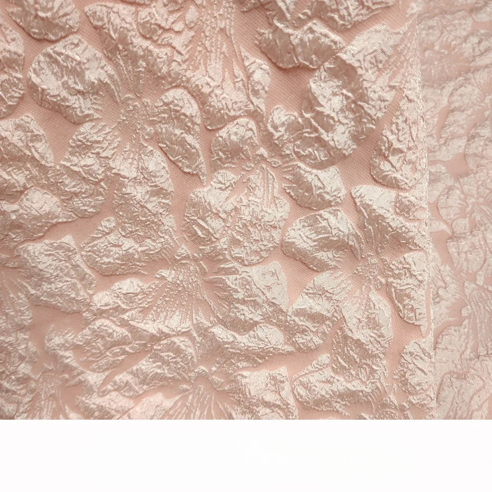 tissu polyester brocart fleurs relief bleu marine rose clair beige gris rouge jaune doré