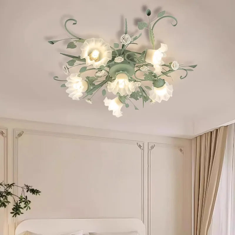 plafonniers luminaire floral verre poli fer blanc vert clair décoration chambre salon