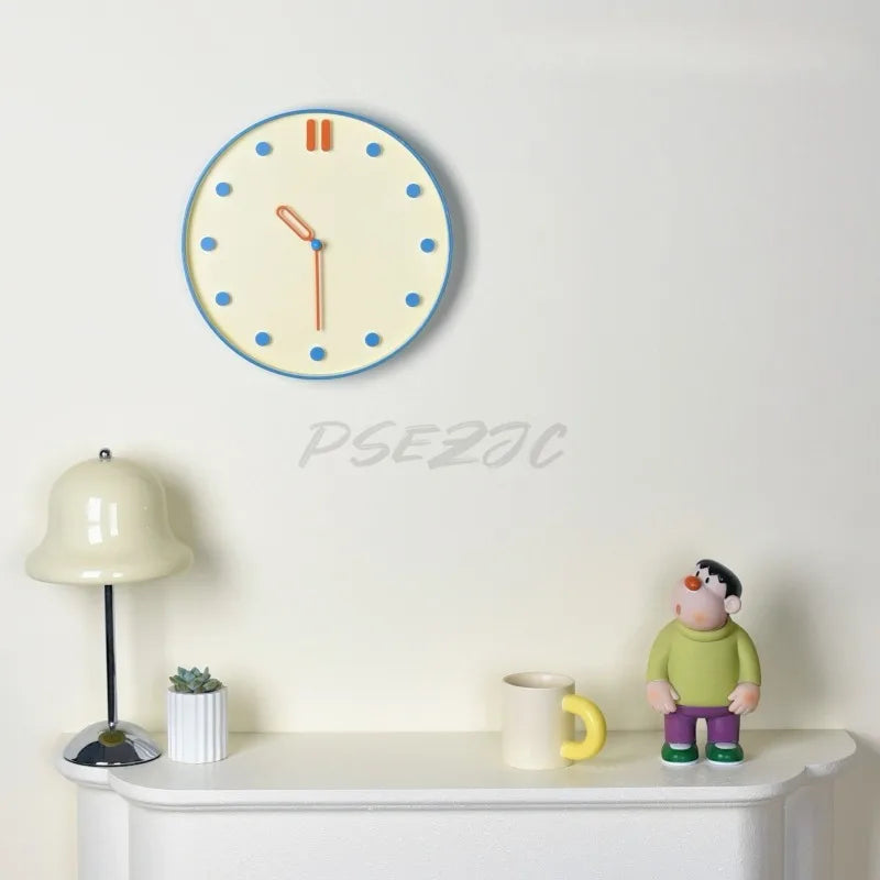 horloge murale moderne résine bleu blanc points fond visage unique opacité salon