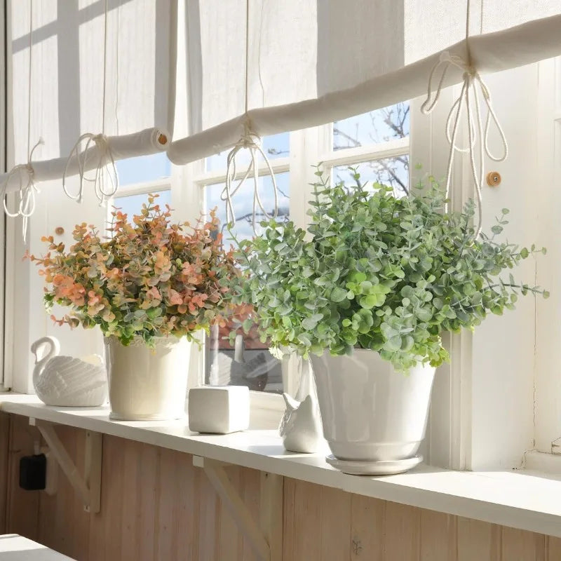 plantes artificielles eucalyptus vert feuilles rondes décoration maison rustique bohème pots blancs plateau naturelbranches