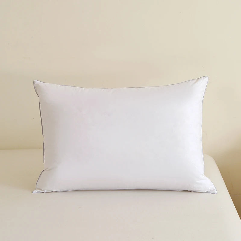 coussin plume hypoallergénique 100% coton blanc rectangulaire minimaliste fixé adaptable lit siège