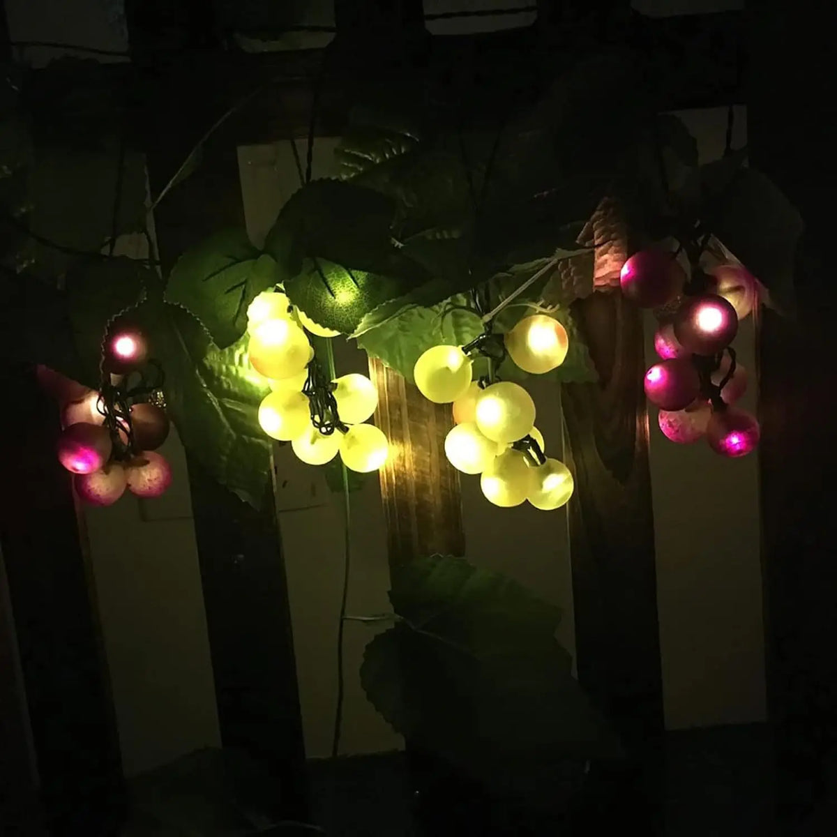 guirlande lumineuse solaire raisins artificiels décorative verte rouge festiveextérieur jardin patio mariage