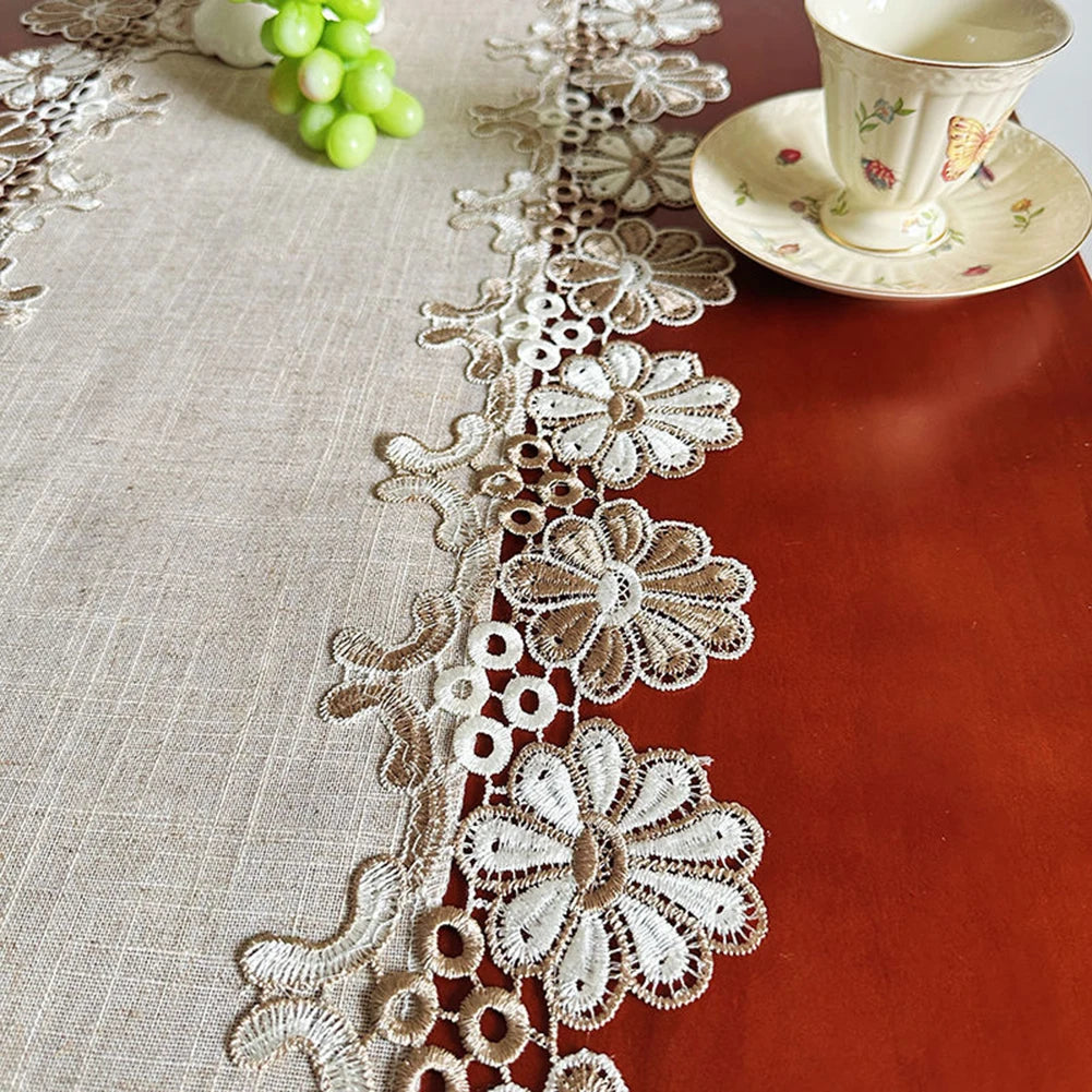 table runner lin floral rectangulaire 40x80cm décoration champêtre vintage motifs brodés texture fleursstylisées