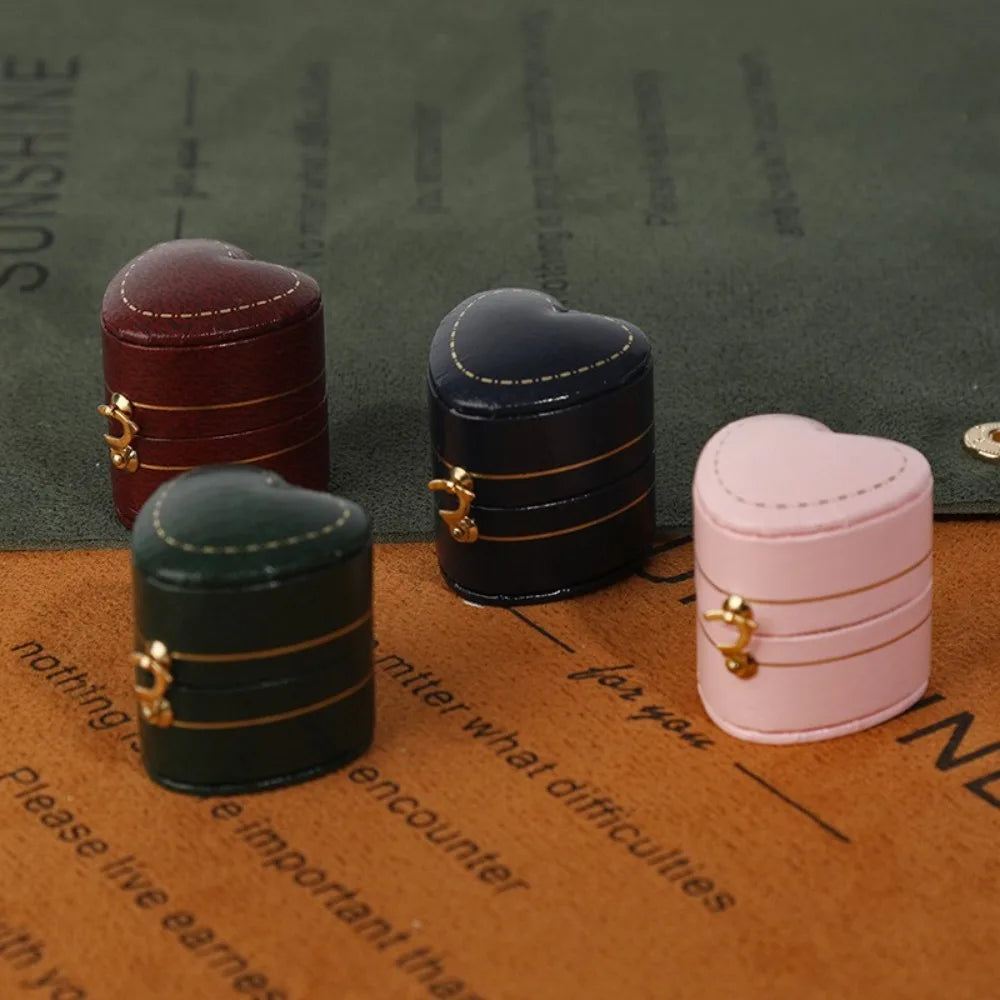 boîtes bijoux simili cuir classiques couleurs vert bordeaux rose anneaux mariage