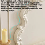 lit blanc classique ornements sculptés motifs floraux tête lit chevet coussins draps oreillers tapis