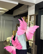 décorations papillon fleurs artificielles rose violet bleu effet plissé miroir bois
